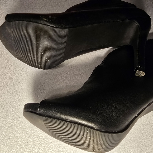 Black open toe high heels - Picture 2 of 6